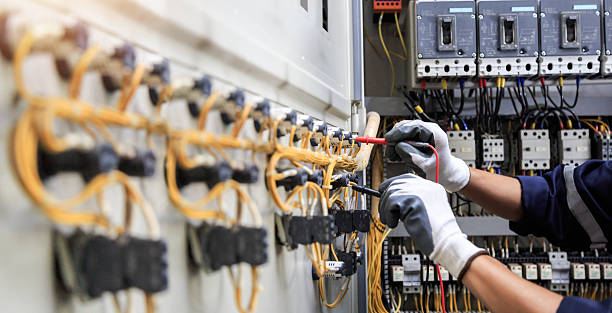 Professional Electrician technician working in Fountain Valley, CA